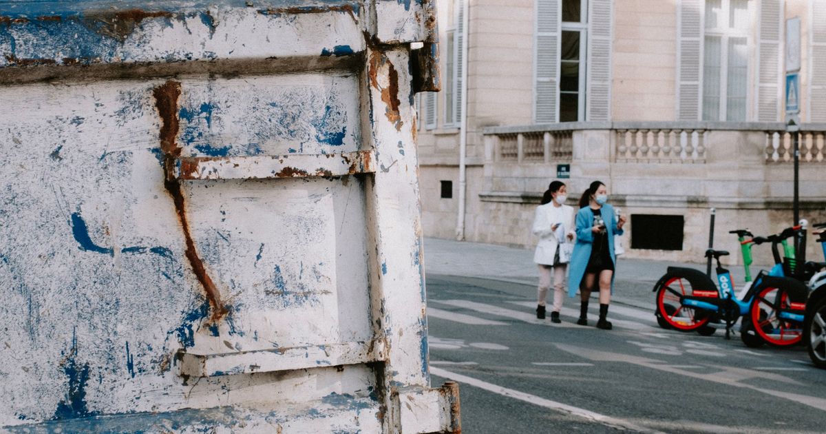 Faut-il une autorisation pour poser un container sur la voirie à Bruxelles&nbsp;?